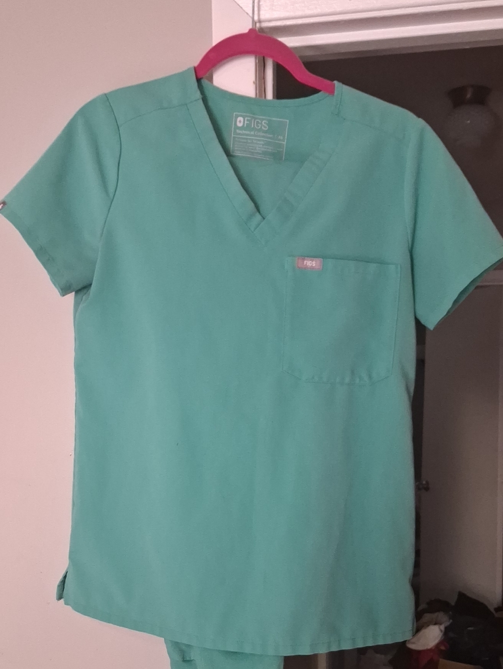 WomensFigs Mint-Teal V-Neck Scrub Top And Pants